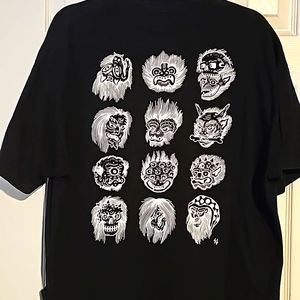 Men's black t shirt